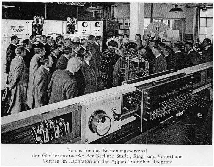 Abb. 3: Kursus in der Serviceschule